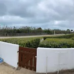 Bord De Mer: Soleil, Et Grande Terrasse Pour Instants De Detente