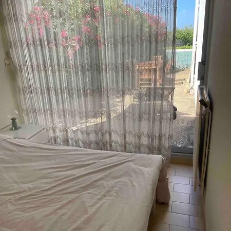 Bord De Mer: Soleil, Et Grande Terrasse Pour Instants De Detente Appartement La Grande Motte