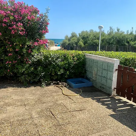 Bord De Mer: Soleil, Et Grande Terrasse Pour Instants De Detente Appartement La Grande Motte